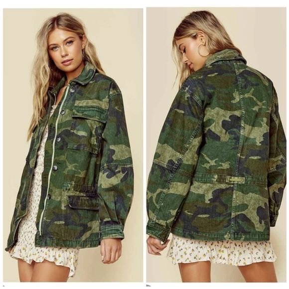 Free People Jackets & Blazers - Free People Sz L Seize the Day Camo Jacket